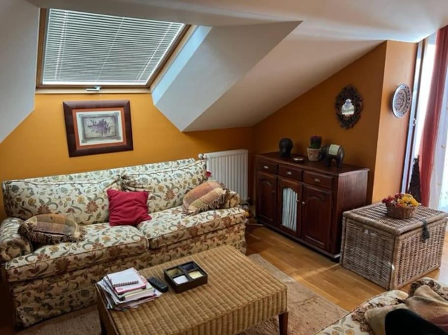 Atractivo Atico 2 Habitaciones Villaviciosa  Esterno foto